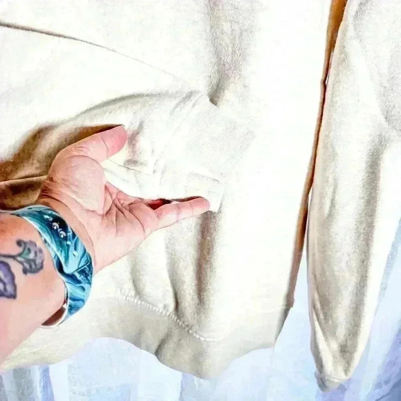 Orvis  Men's Size M long sleeve white 1/4 zip mock neck sweatshirt embroidered - Picture 3 of 13